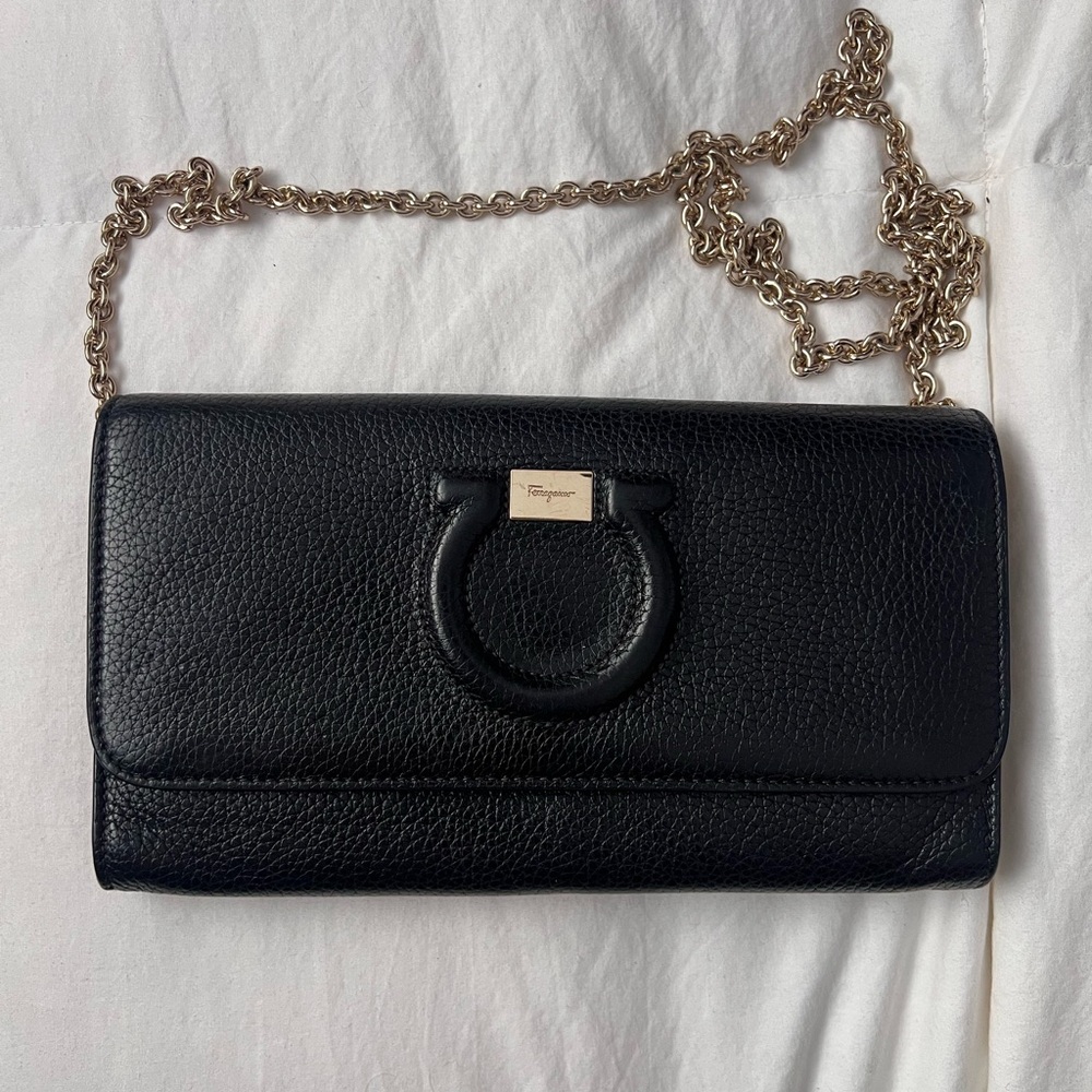 Salvatore Ferragamo calfskin city wallet